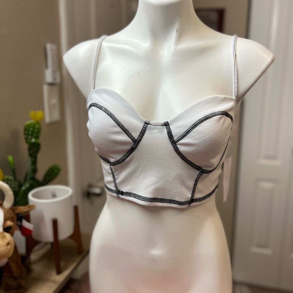 J for justify White crop top